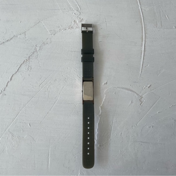 Vintage Y2K Guess Watch Rubber Stainless Steel Retro Watch - Picture 6 of 10